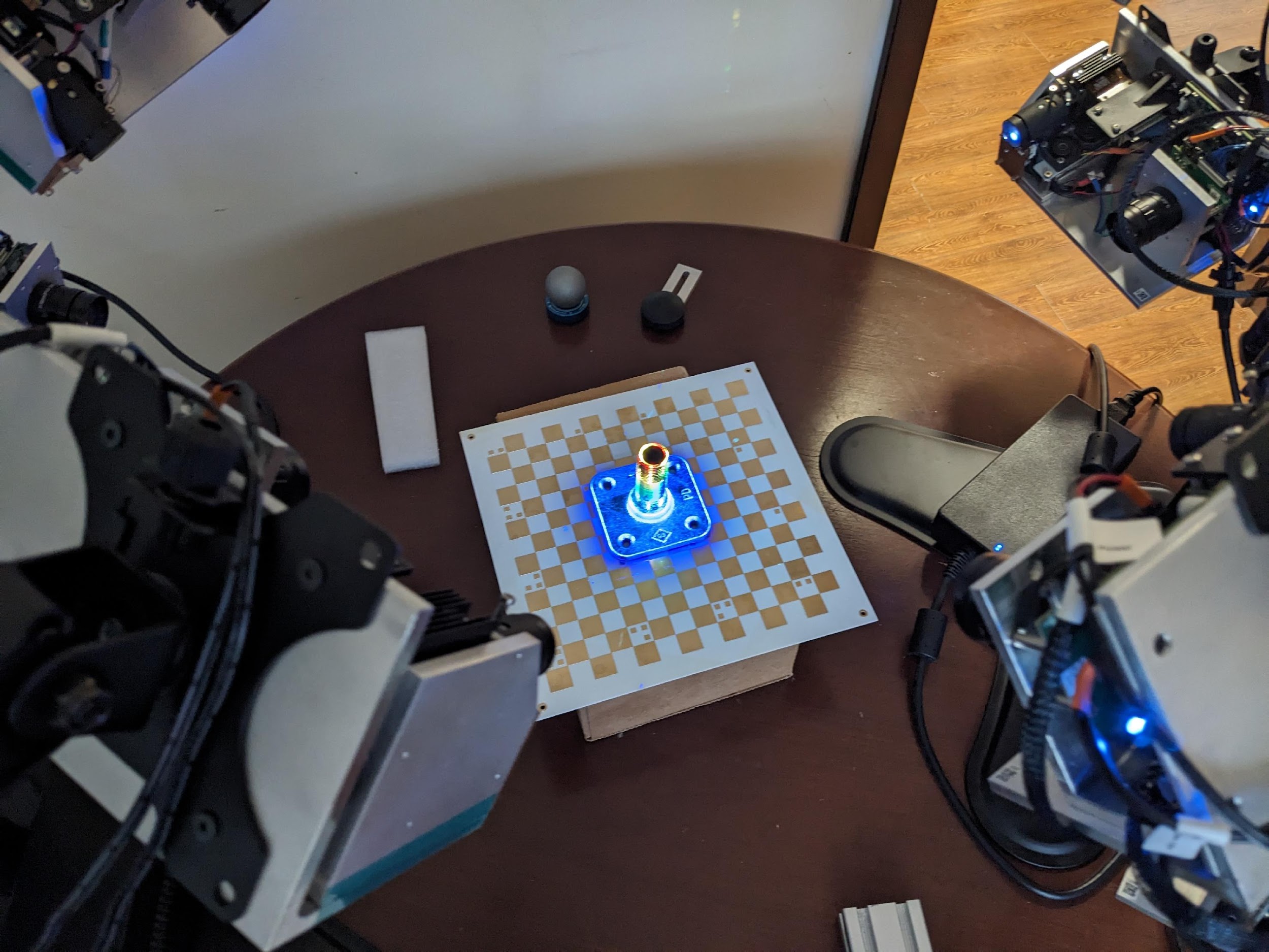 Multi-camera DepthScan cell with reprojection on the part